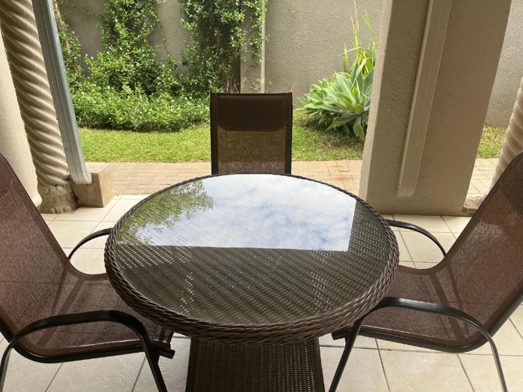Toro Guest House 勒斯滕堡 外观 照片