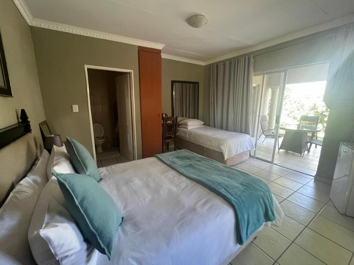 Toro Guest House 勒斯滕堡 外观 照片