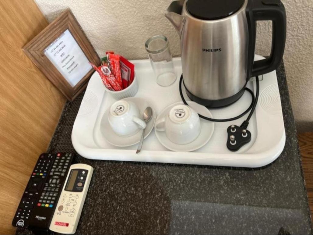 Toro Guest House 勒斯滕堡 外观 照片
